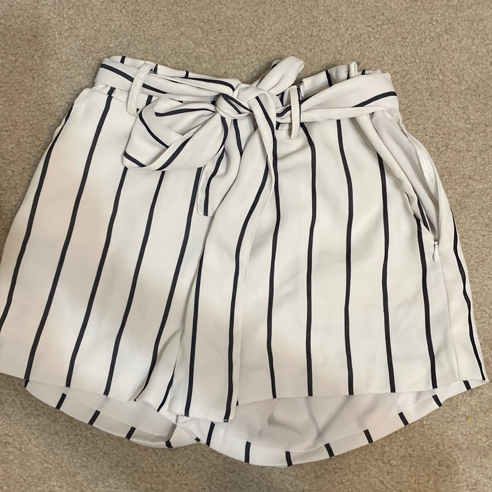 Tie high waisted shorts